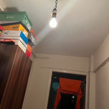 iPhone Kameranın Işıkta Parlaması