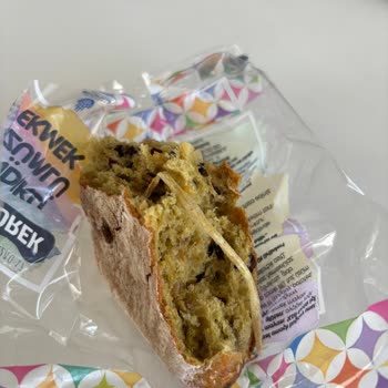 İstanbul Halk Ekmek   Altın Çörekten Yabancı Cisim Çıktı!