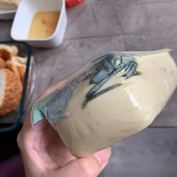 Aknaz Peynir Paketi Açılmadan Küflenmiş