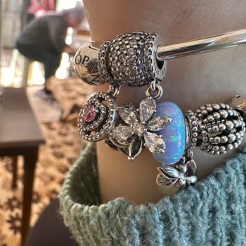 Pandora Mücevher Pandora Charmın Taşının Düşmesi