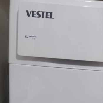 Vestel Kurutma Makinesi Alt Filtresinin Olduğu Yerden Su Akıtıyor