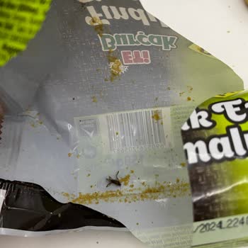Eti Gıda Paket Bisküvide Kelebek Ve Kurt Problemi