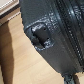 Anadolu Jet Valizin Kırık Olması