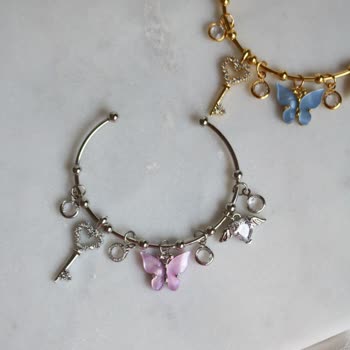 Reorah Collection Reorah Kendi Kusurlarını Düzeltmek İçin Kargo Ücreti Talep Ediyor.