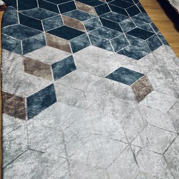 Lux Halı Örtüleri (Instagram: Luxhaliortulerii) Ürünlerinin Arkasında Durmuyor