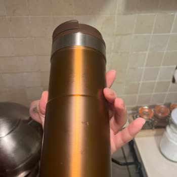 Stanley Termos Renk Atması Ve Çizik Oluşumu