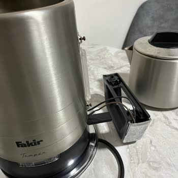 Fakir Temper Çaycım Kulpu Kırıldı Ve İçi Paslandı