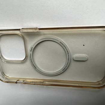 Spigen Türkiye Şeffaf Kılıf 45 Günde Sararıyor