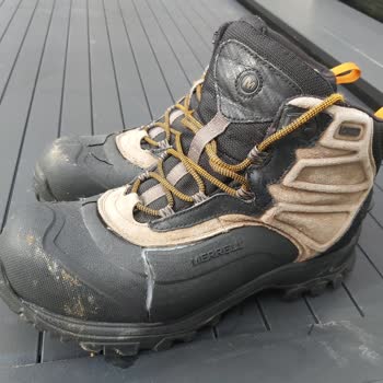Merrell Bot Dağılmış Durumda
