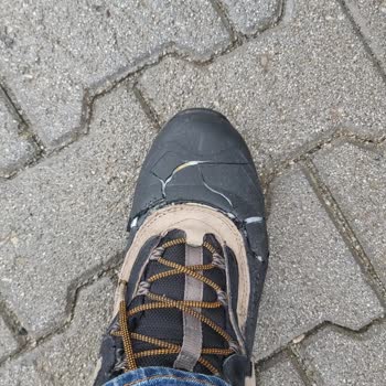 Merrell Bot Dağılmış Durumda