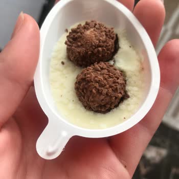 Kinder Joy Bakteri Gibi Benekli