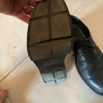 Boyner Cotton Bar Marka Ayakkabı Tabanı Yırtık Durumda