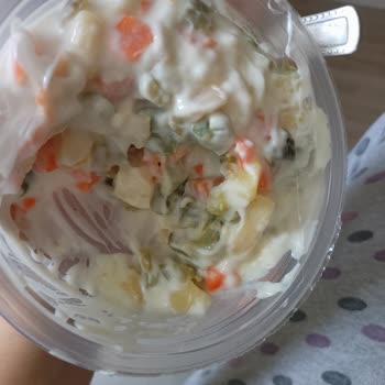 BİM Rus Salatasında Çıkan Kıl Ve Taş