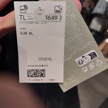 H&M Mağazada Farklı Fiyat Mağduriyeti