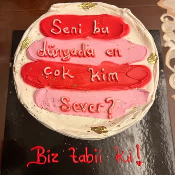 Hüdaverdi Pastaneleri Pastası Acı Ve Bayattı