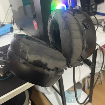 Monster Kulaklık Pedi Dökülüyor