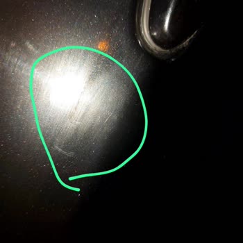 Semsa Oto Çizik Giderirken Başka Çiziklere De Yol Açıyor.