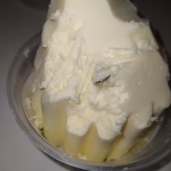 Sütaş Yeni Alınmış Tereyağının İlk Kullanımda Küflenmesi