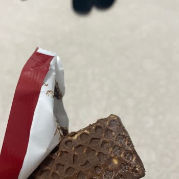 Ülker Bozuk Çikolata Satıyor