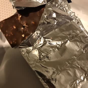 Carrefour Bonheur Marka Çikolatadan Kurt Çıktı