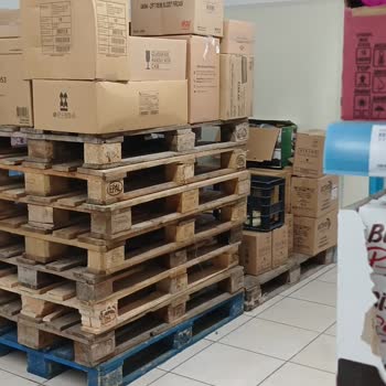 A101 Mağazasının Pisliği Ve Aldırış Etmeyişleri