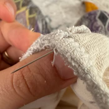ebebek Pantolondan İğne Çıktı