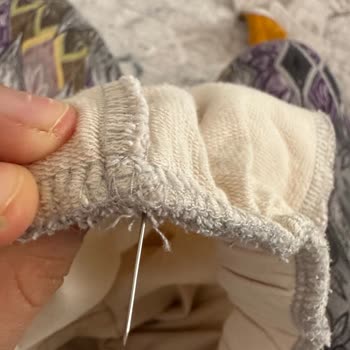 ebebek Pantolondan İğne Çıktı