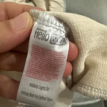 ebebek Pantolondan İğne Çıktı
