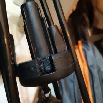 BİM Otomatik Çadırın Kanca Kısımları Yerinden Çıktı Takamıyorum