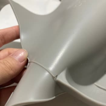 Oioi Marka Önlük Yırtıldı