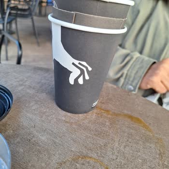 Kahve Dünyası Caddebostan Al-götür Çatlak Bardak