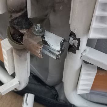 No Support from IKEA for the Couch & Single Bed Discontinued Before 10 Years