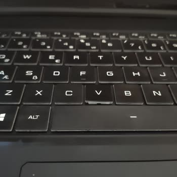 Monster Notebook Klavye Tuşlarının Bozulması