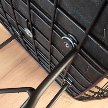 Evkur Alışveriş Masa Sandalye Takımı İkinci Gün Kırıldı