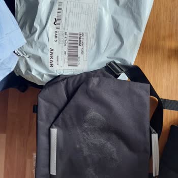 Amazon Sent Me a Bag That Has Nothing to Do with the Description!!
