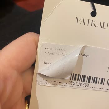 Vatkalı Ürünlerin Etiketini Değiştirip Farklı Ürün Gönderiyor.