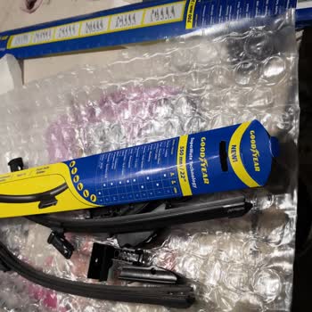 Goodyear Kutu İçinden Farklı Ürün
