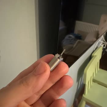 Garantisi Devam Eden Vestel TV Den Para Talep Edildi!