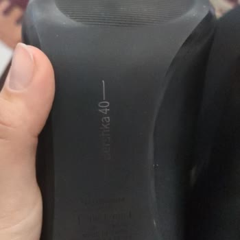 Bershka İki Ayak Numarası Birbirinden Farklı