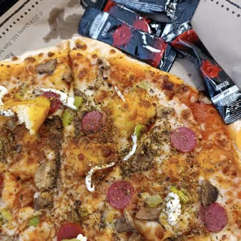 Sbarro Pizza Menüsünde Beklenenin Altında Kalite
