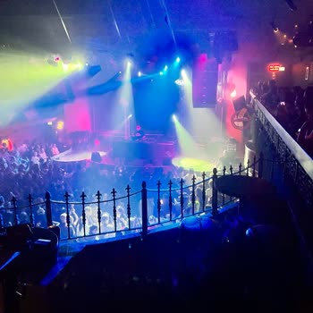 Jolly Joker Garsonları Elden Para Topluyorlar