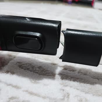 Philips SpeedPro Max Dikey Süpürge Düğmesi Kırıldı