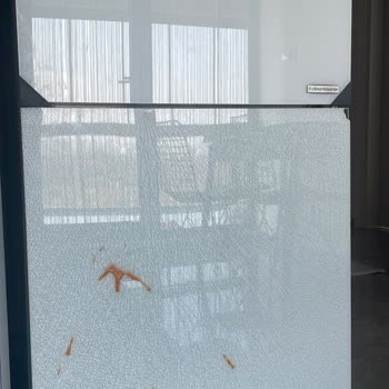 Beko Marka Cam Buzdolabı Patladı