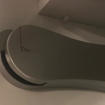 Samet A.Ş Kapaklar Yukarıda Sabit Durmuyor