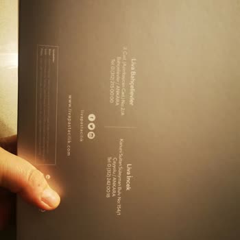 Liva Pastanesi (livashop.com) Bayat Çikolata Liva Ya Yakışmadı