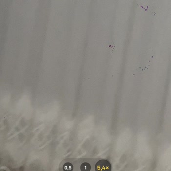 iPhone 13 Pro Kamera Mor Leke