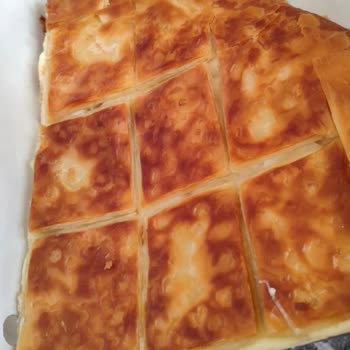 Bülent Börek Kıl Çıkan Böreğinin Arkasında Durmadı