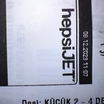 Hepsijet Aracılığıyla Gelen Penti Ürününün Kutusu Yırtık Geldi