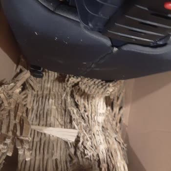 D&R Kırık Oto Koltuğu Gönderdiler