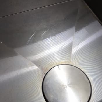 Ukinox Evde De Paslanma, Çizilme Olduğu İçin Değişim Talebi